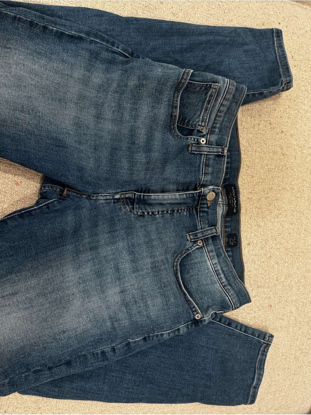 Lucky Brand Straight Leg Jeans in Medium Blue Wash